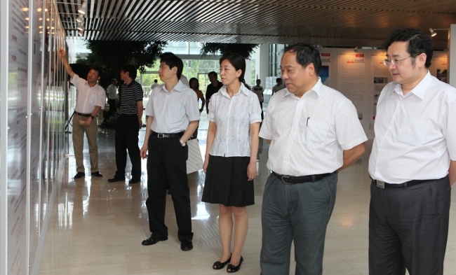 2011-06-30 十一五成就图片展开幕式-2 2011-06-30 十一五成就图片展开幕式-2