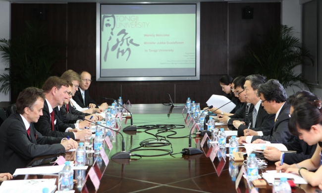 裴钢校长会见芬兰教育部长一行照片 裴钢校长会见芬兰教育部长一行照片