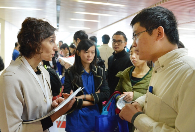 第五届国际研究生奖学金信息说明会在我校举行3