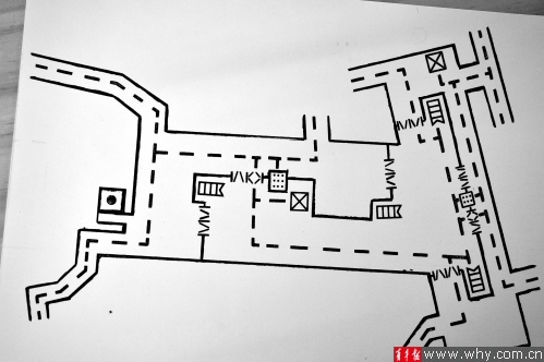 青年报--地铁站触觉地图