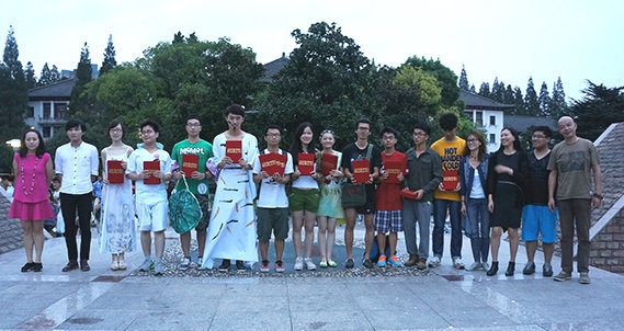 获奖选手和评委合影 获奖选手和评委合影