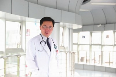 文汇报--靳令经