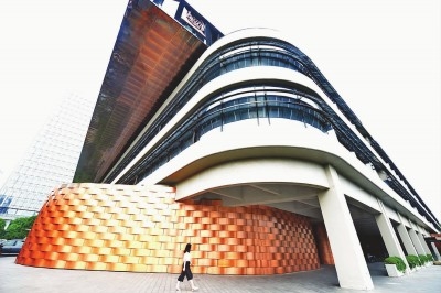 文汇报--巴士一汽停车场