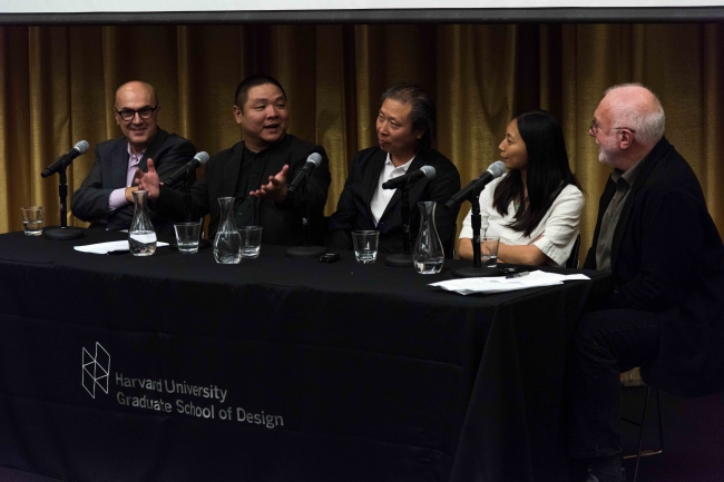 08_策展人李翔宁、建筑师朱锫与海斯、皮孔等的对谈 08_策展人李翔宁、建筑师朱锫与海斯、皮孔等的对谈