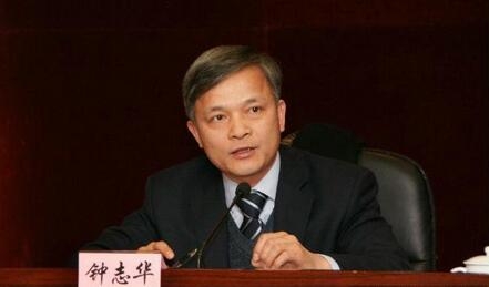 中国汽车报网--钟志华校长 中国汽车报网--钟志华校长