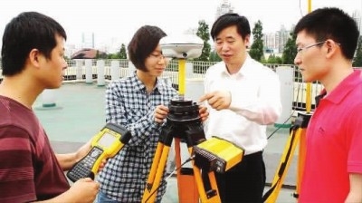 文汇报-童小华 文汇报-童小华